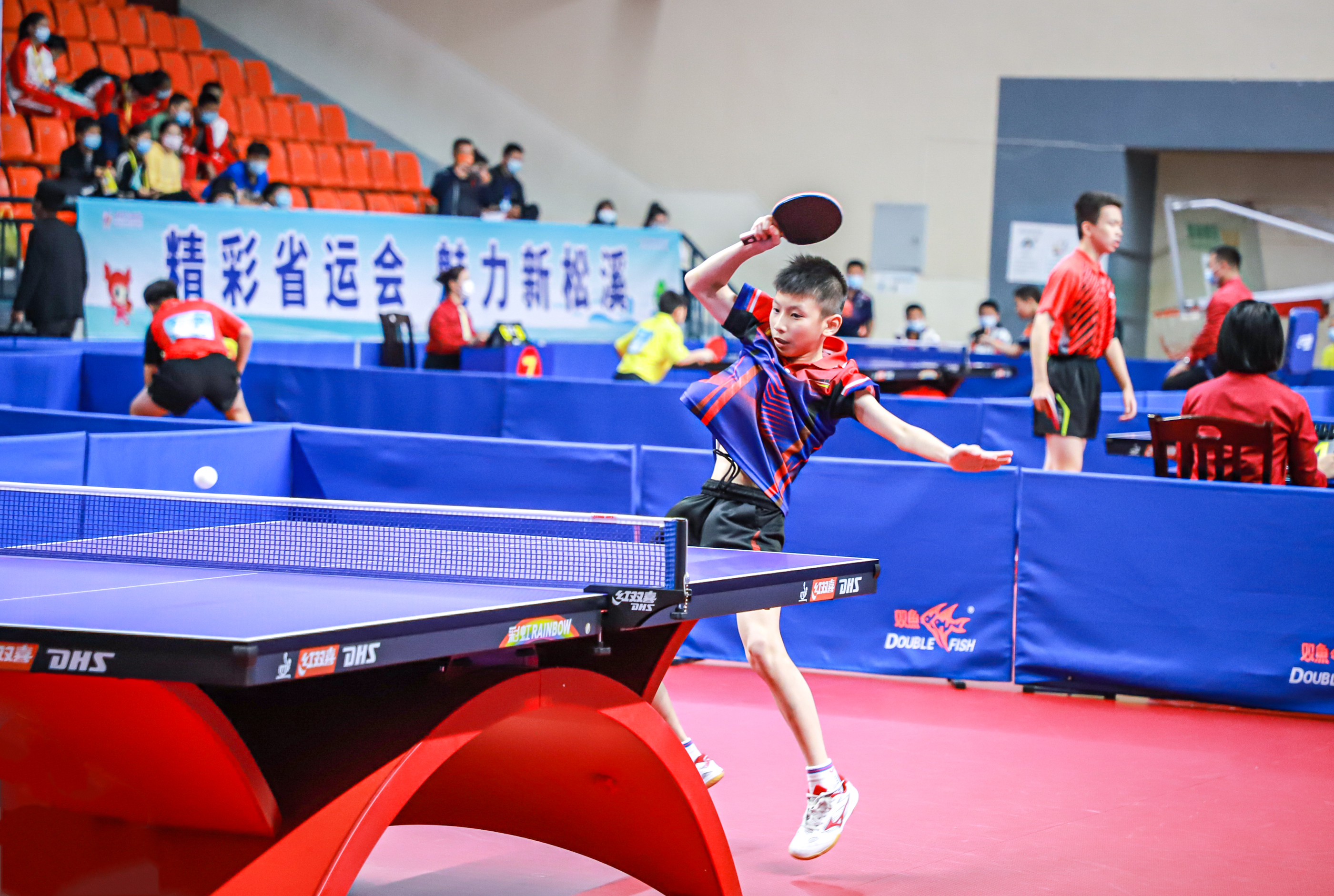 水上角逐 水上角逐