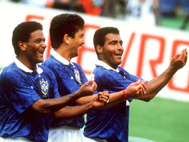 乒乓球在中 乒乓球在中